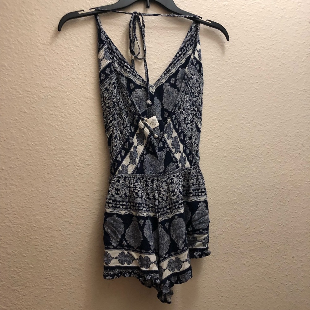 Romper - Picture 2 of 4
